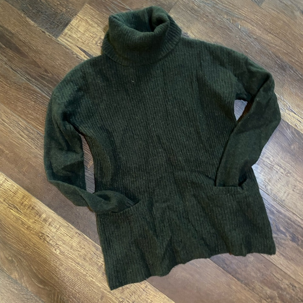 Ellen Tracy Forest Green Turtleneck Sweater